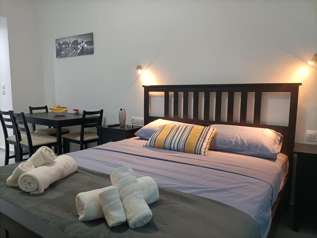 City Adventures Apartamento Atenas Exterior foto